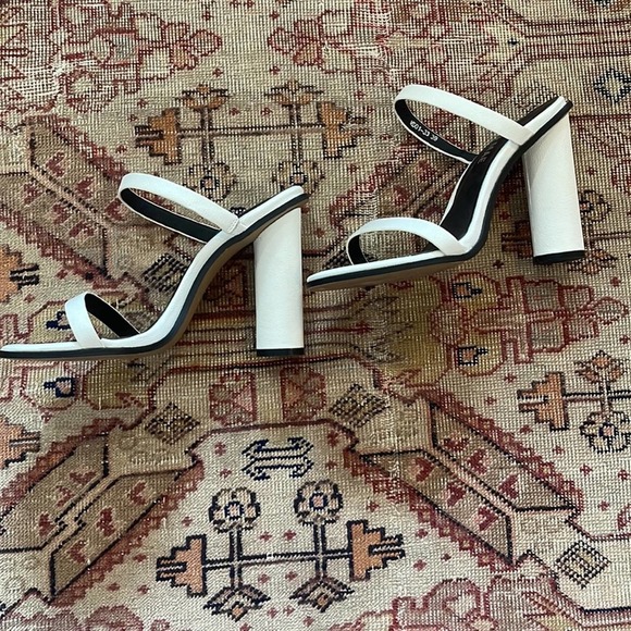 NWOT Alias Mae | Amine Mule in white size 39 - Picture 5 of 9
